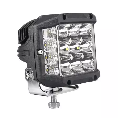 61W CUBE LED DRIVING LAMP WITH WIDE ANGLE FLOOD BEAM – 12/24V